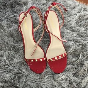 Rockstud red shoe